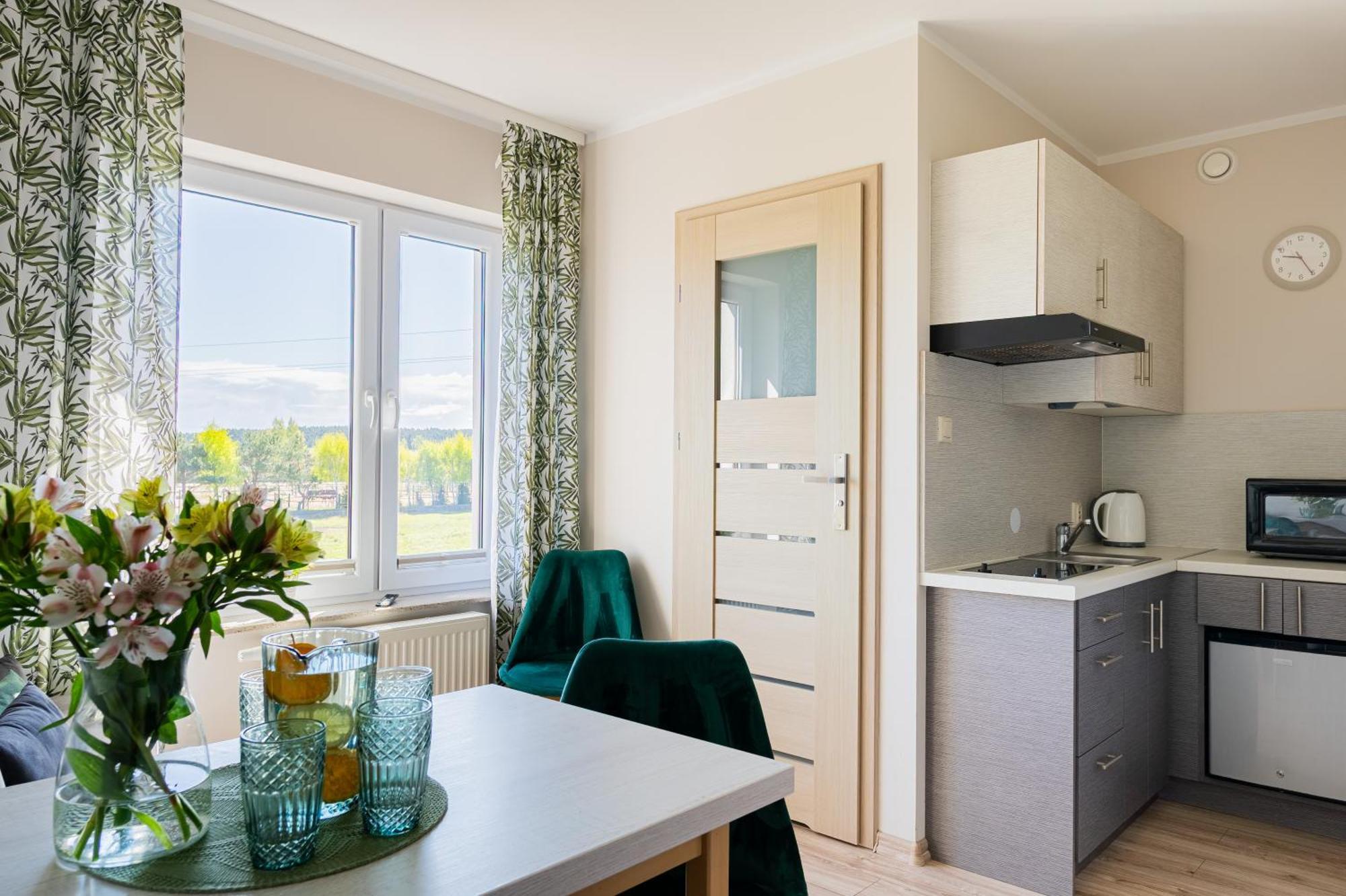 Barka - Apartamenty Premium Oraz Pokoje Blisko Plazy Карвіа Екстер'єр фото