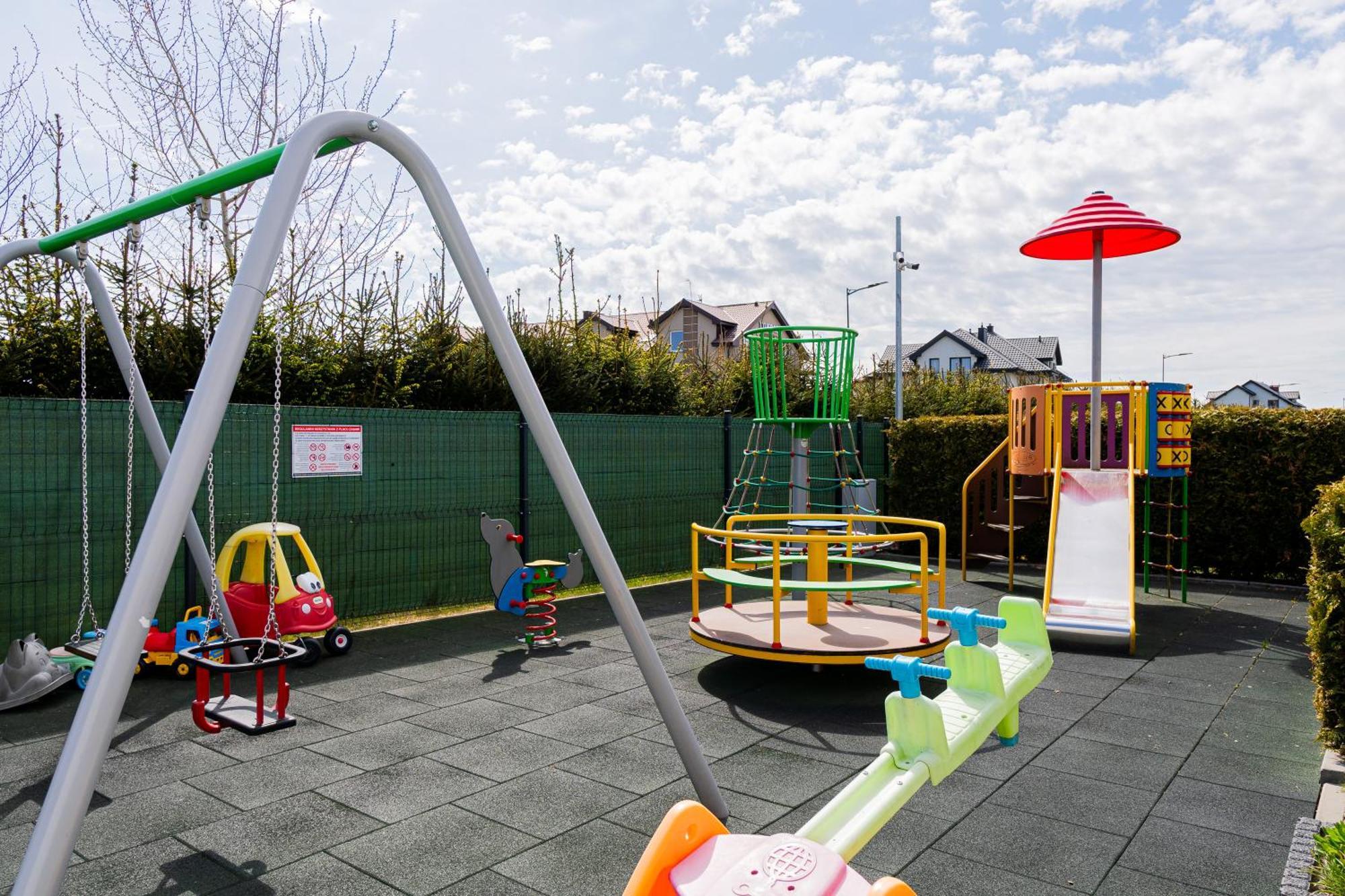 Barka - Apartamenty Premium Oraz Pokoje Blisko Plazy Карвіа Екстер'єр фото
