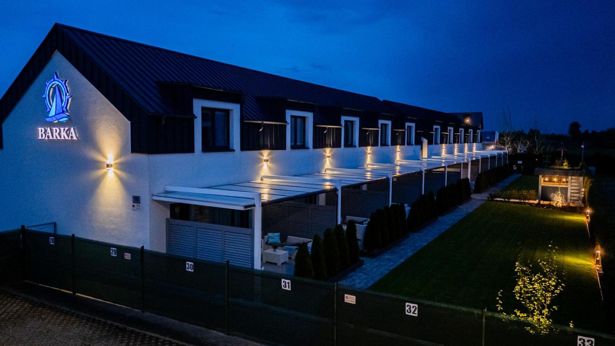 Barka - Apartamenty Premium Oraz Pokoje Blisko Plazy Карвіа Екстер'єр фото